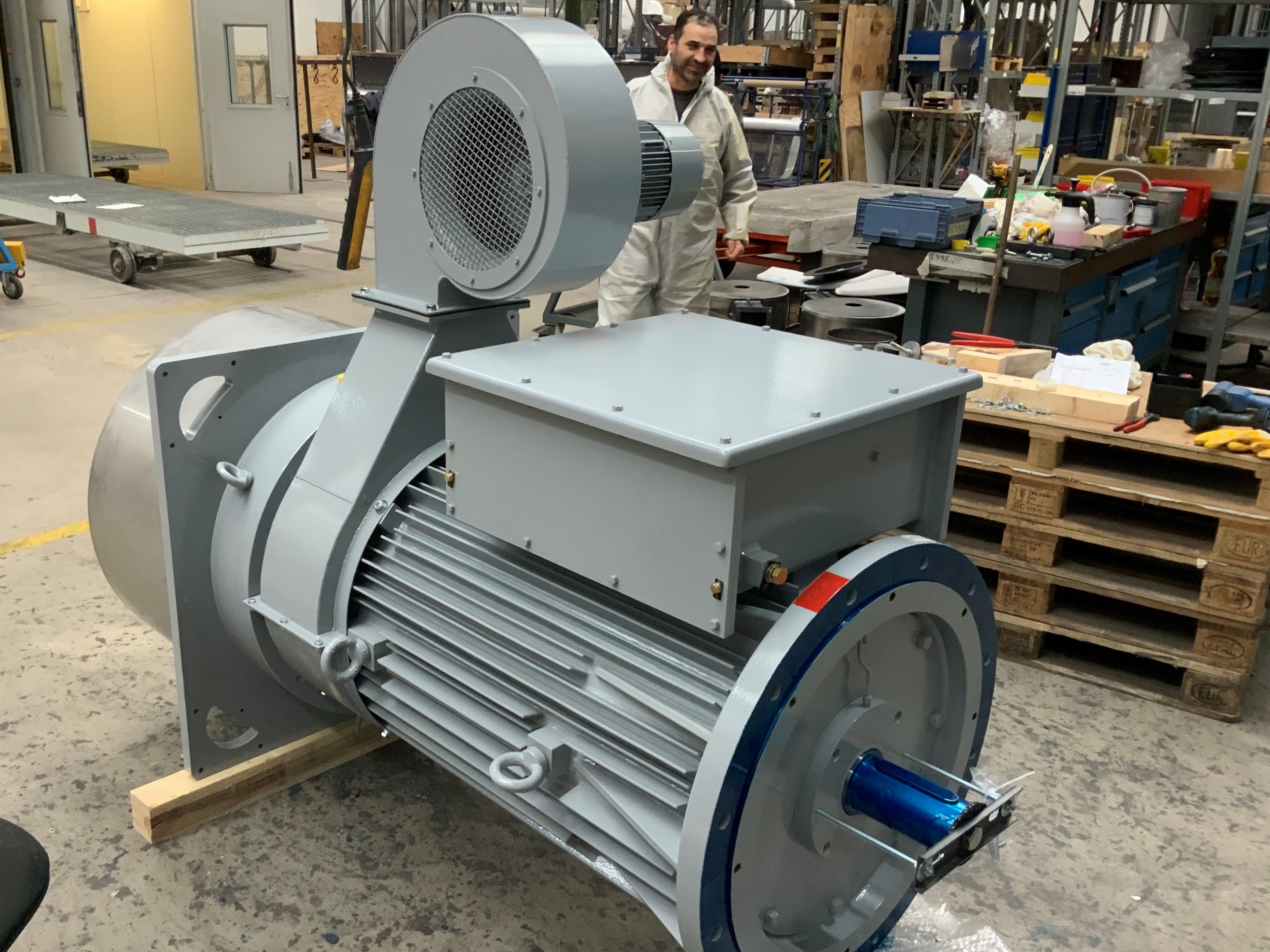 3-phase squirrel cage motor for hoist applications on WTIV vessels 3-phase squirrel cage motor for hoist applications on WTIV vessels